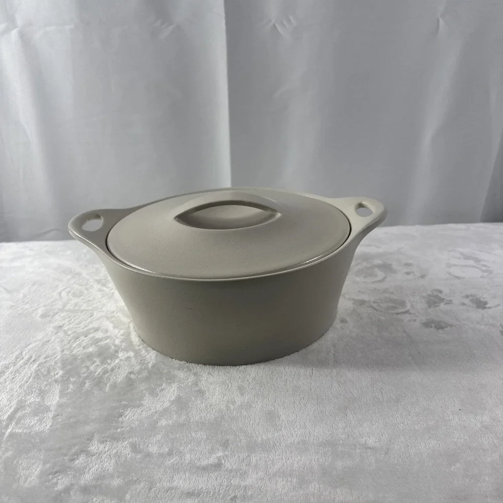 Corning Creations Khaki Casserole Dish w/ Lid | 2.5 Qt | Excellent Cond